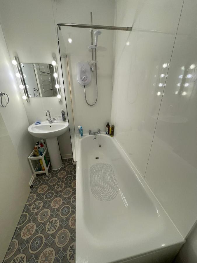 One Bedroom Websters Land Flat - Grassmarket Edinburg Exteriör bild